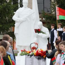 В Чаусском районе по инициативе местных жителей обновили памятник погибшим в войну землякам