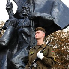 Память сильнее времени: в Осиповичах после реконструкции открыли памятник землякам-партизанам